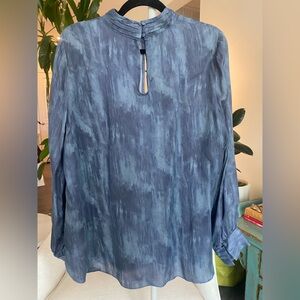 Excellent condition! WHBM long sleeve cut out blouse, size 14